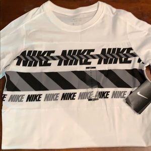 New Nike Youth XL T-shirt